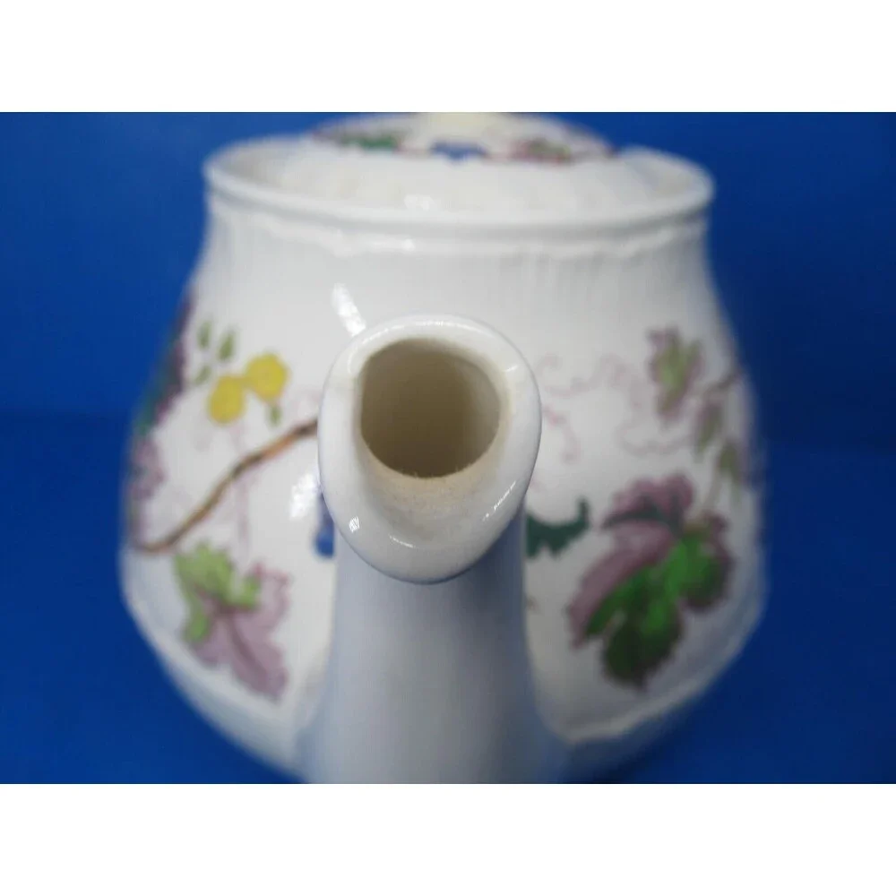Wedgwood Of Etruria And Barlaston Jefferson Vine TK Porcelain China Teapot